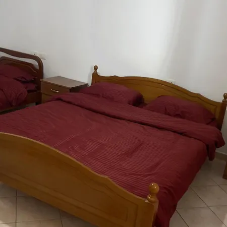 Lungomare شقة فلورا