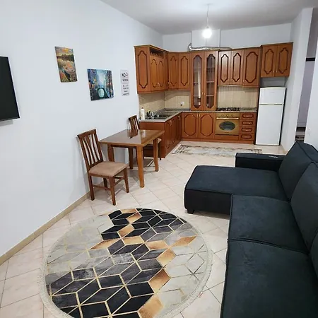 Lungomare Apartment *